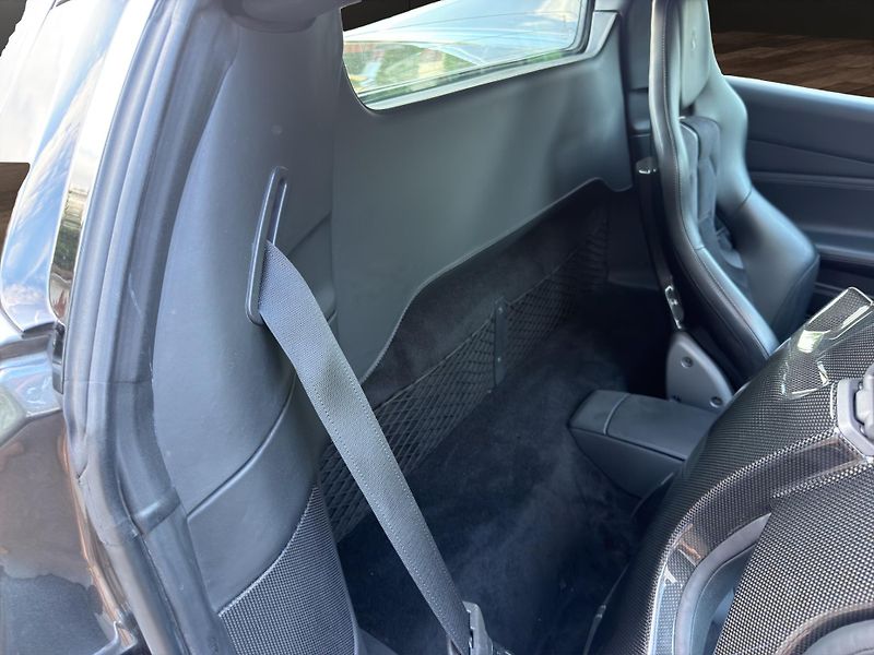 Ferrari 488 (2016) SPIDER CARBON RACING SEATS - fotka 19 z 27