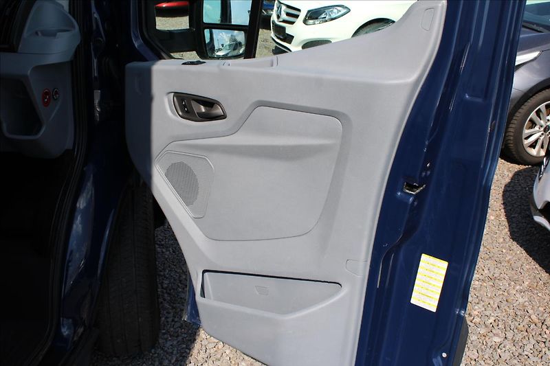 Ford Transit 2,2 TDCi valník + plachta - fotka 24 z 30