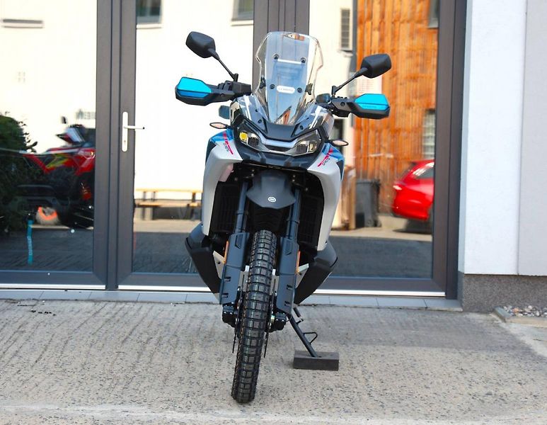 CFMOTO 800 MT (2026) 800MT-X - fotka 7 z 21