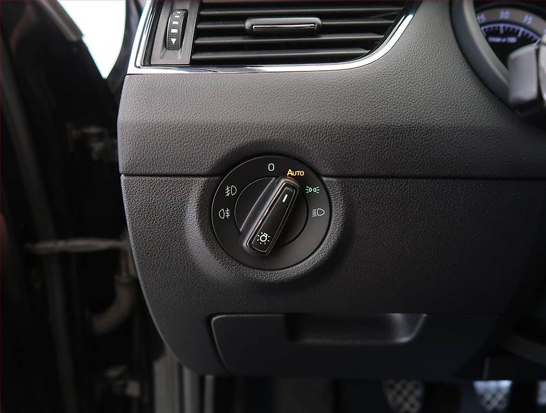 Škoda Octavia (2017) Style Plus 1.6 TDI, Tempomat - fotka 21 z 23