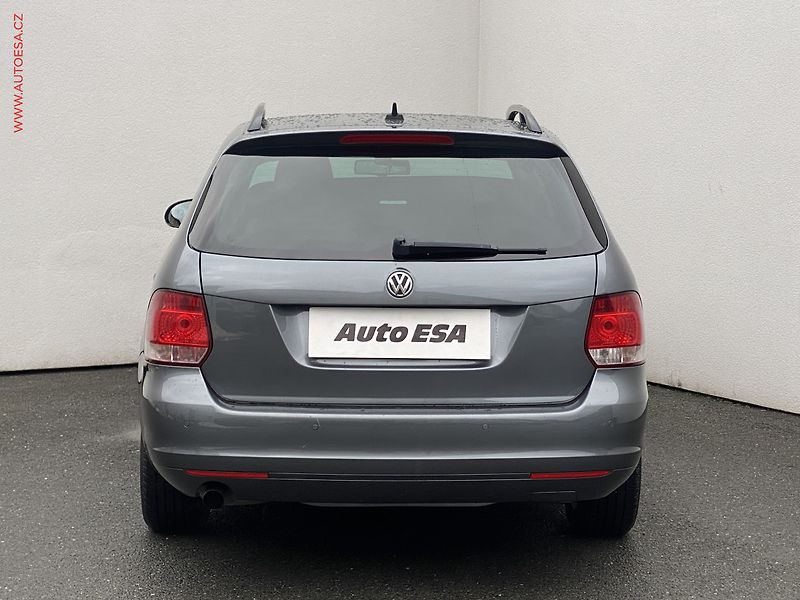 Volkswagen Golf (2012) 1.2 TSi, Match, +ALU - fotka 5 z 17