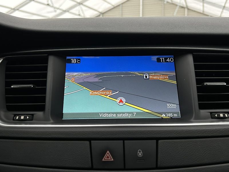 Peugeot 508 2.0 HDI - fotka 10 z 26