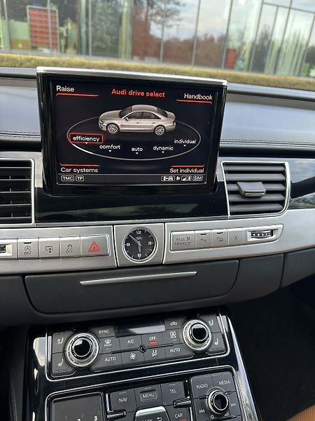 Audi A8 (2014) Long - fotka 28 z 31