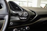 Ferrari 488 LIFT/Carbon/GialloModena - náhled 12