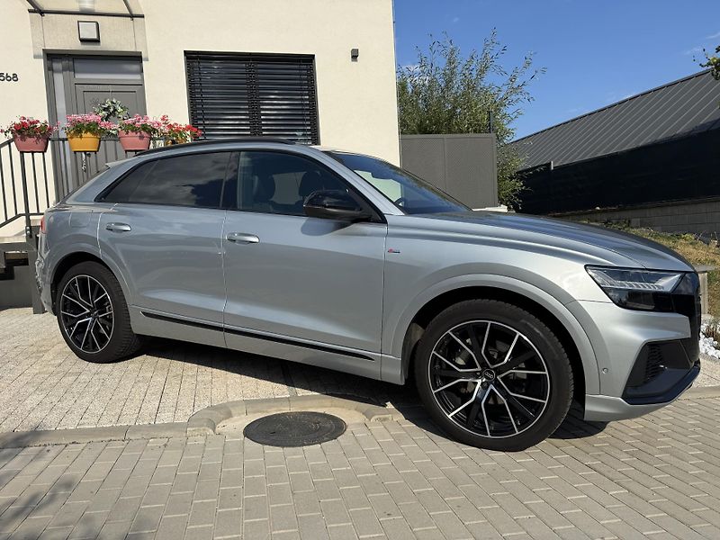 Audi Q8 55 TFSi 1.maj ČR DPH S-line - fotka 9 z 24