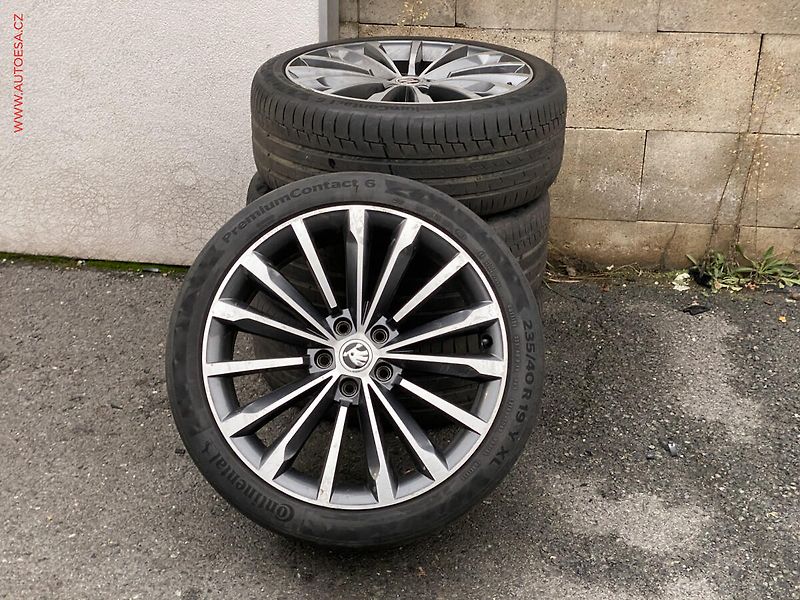 Škoda Superb (2015) 2.0 TDi 4x4, DSG, navi, bixen - fotka 20 z 20