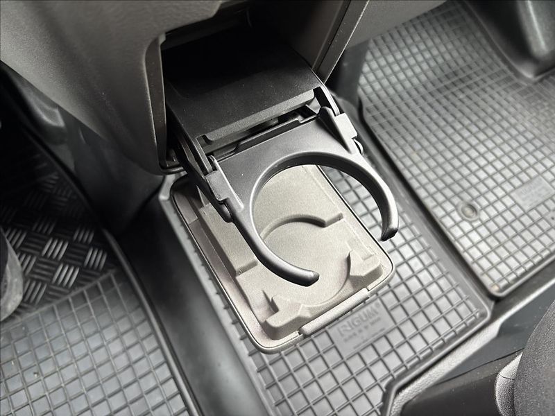 Ford Transit 2,0 EcoBle 96kW L3 - fotka 37 z 41