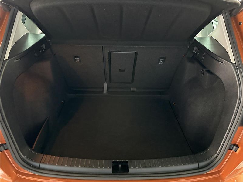 Seat Ateca 1,4   TSI,STYLE,1.MAJITEL,TAŽN - fotka 21 z 22