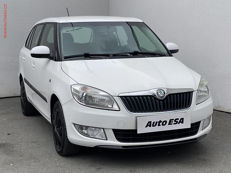 Škoda Fabia (2011) 1.6 TDi, ČR, Ambiente, AC - fotografie inzerátu