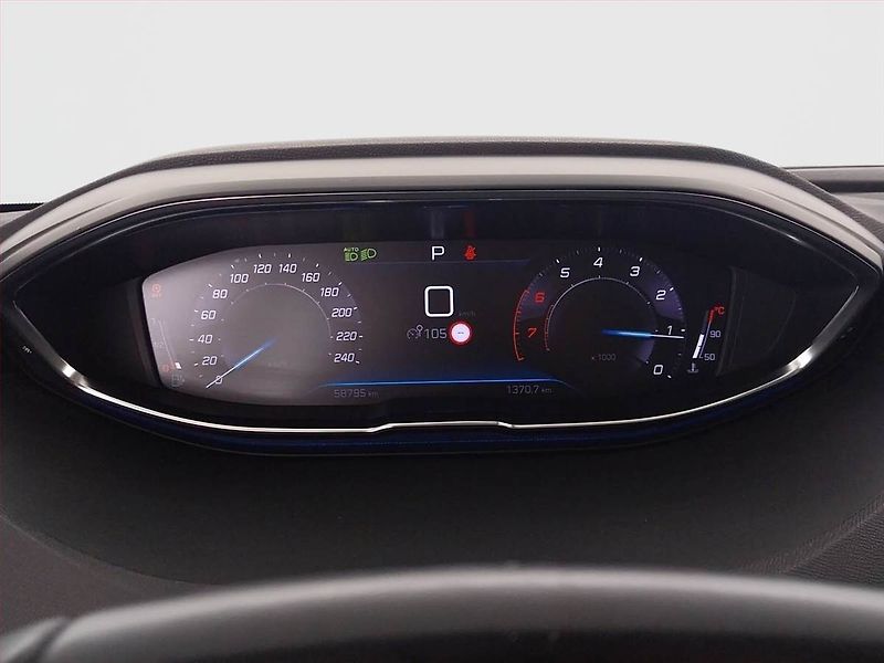 Peugeot 5008 (2021) PureTech 130 - fotka 11 z 23