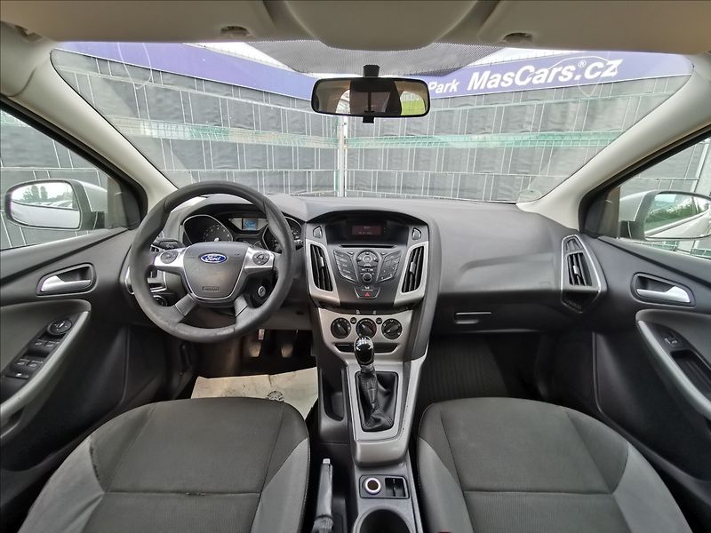 Ford Focus 1.6 Ti-VCT Trend - fotka 7 z 12