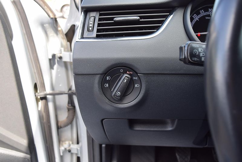 Škoda Octavia (2020) 2.0TDI 110kw SOLEIL FULL LED  - fotka 34 z 47