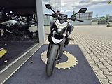 CFMOTO 450 NK (2026) 2026) – 1.majitelka, ZÁRUKA 20 - náhled 9
