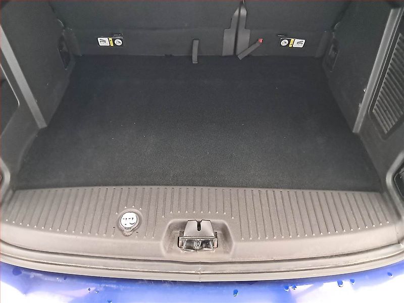 Ford Tourneo Courier (2017) Titanium 1.0 EcoBoost, 5Míst - fotka 14 z 17