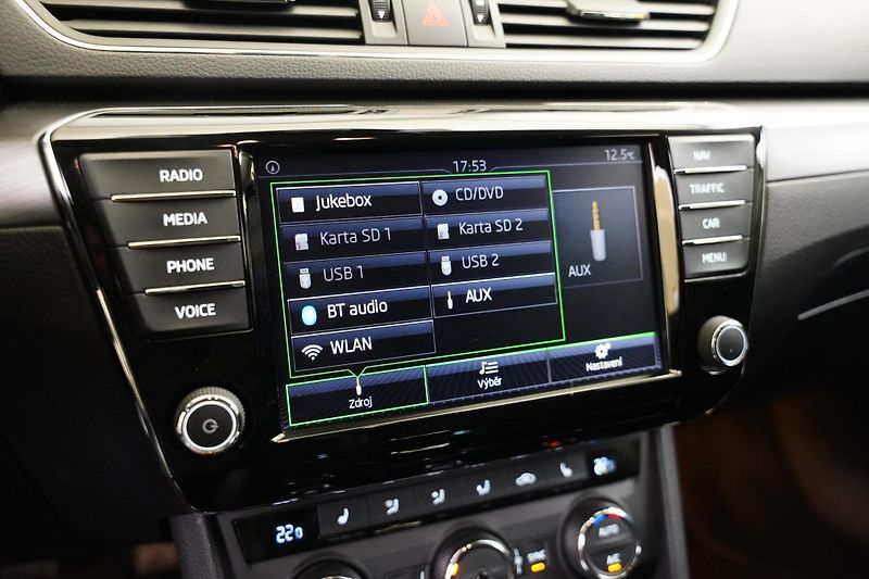 Škoda Superb - fotka 20 z 27