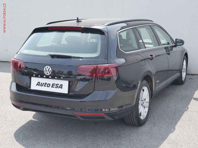 Volkswagen Passat (2019) 2.0TDi, DSG, LED, navi - fotka 4 z 17