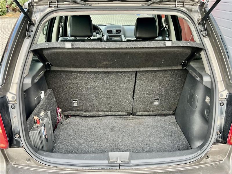 Fiat Sedici 2,0 JTD / KLIMA / NAVI - fotka 7 z 11