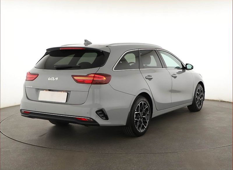 Kia Ceed (2025) 1.5 T-GDI - fotka 5 z 15