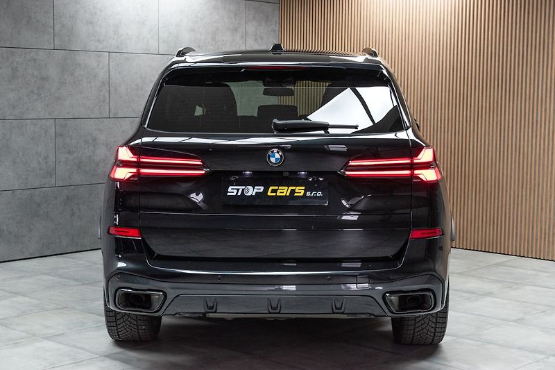 BMW X5 xDrive30d ///M*TAŽNÉ*7.MÍST*ČR - fotka 5 z 51