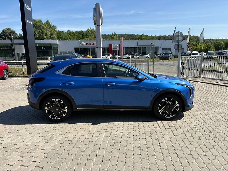 Kia Ceed (2026) 1,6 T-GDi GPF 7DCT TOP 110 KW - fotka 8 z 12