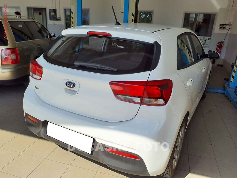 Kia Rio (2018) 1.2i, ČR, AC - fotka 2 z 3