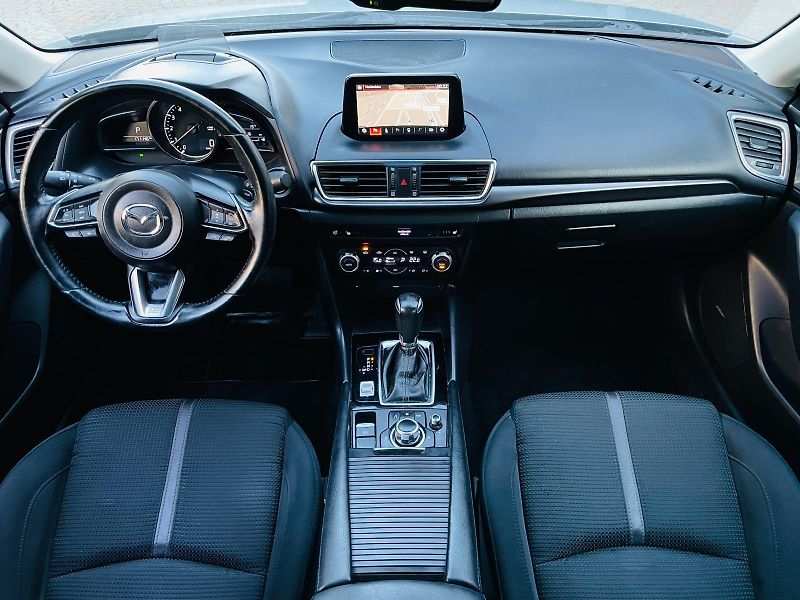 Mazda 3 2.0i AUTOMAT LED KAMERA VÝHŘEV - fotka 22 z 48
