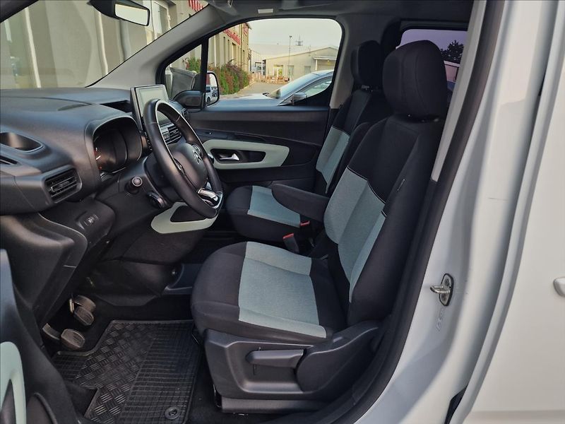Citroën Berlingo 1.5 BlueHDi 100 Feel, ČR,1Maj - fotka 20 z 47