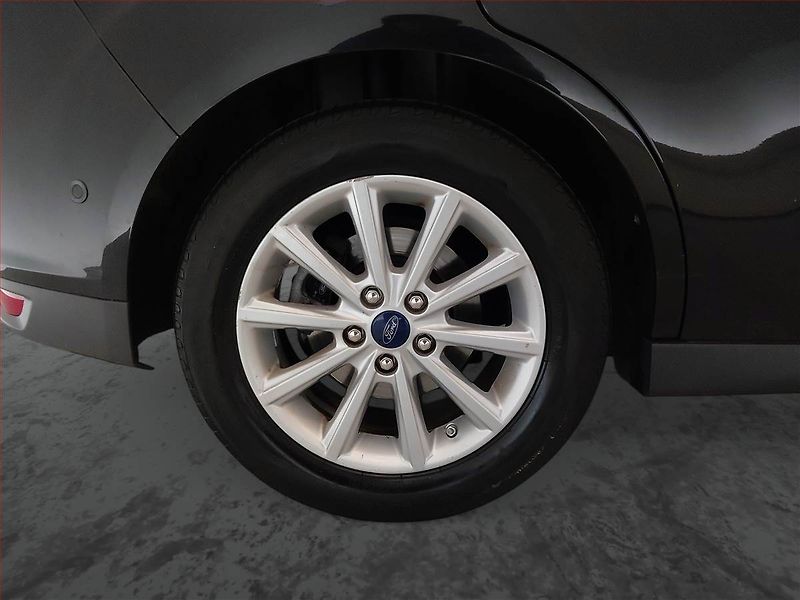 Ford Grand C-MAX (2015) Trend 1.5 TDCi, 7 míst, Navi - fotka 15 z 23