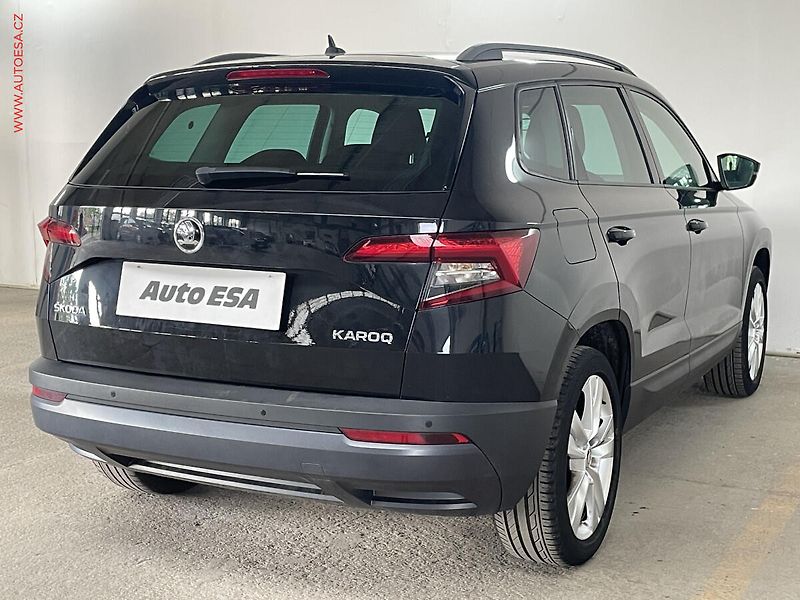 Škoda Karoq (2019) 1.6 TDi, Style, DSG, navi, - fotka 4 z 16