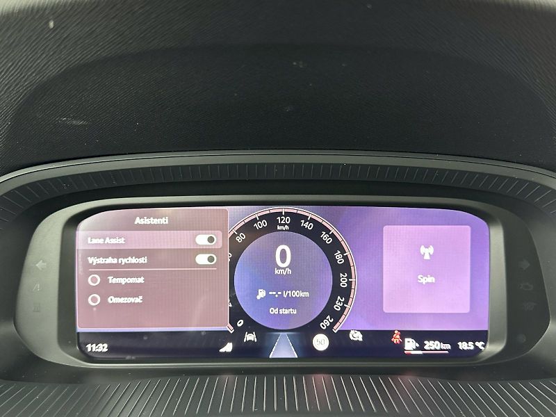 Škoda Octavia (2025) 1.5TSI 110kW Selection - fotka 10 z 30