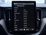 Volvo XC60 B5 AWD // PLUS DARK + sada kol - náhled 43