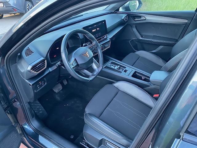 Cupra Leon (2024) Sportstourer 1.5 eTSI DSG 2024 - fotka 12 z 18