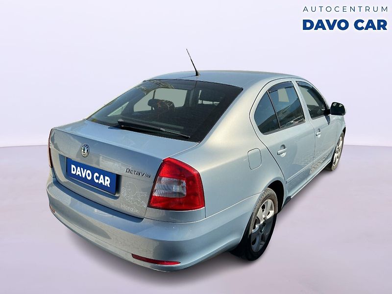 Škoda Octavia 1,4 TSI 90 kW Ambiente - fotka 10 z 12