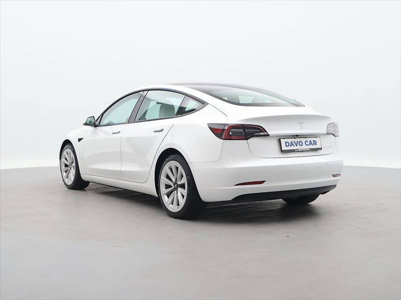 Tesla Model 3 LongRange AWD SOH90,6% DPH - fotka 5 z 33