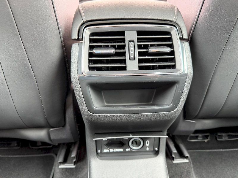 Škoda Kodiaq (2022) 2.0TSI 140kW DSG 4x4 STYLE BUS - fotka 26 z 35