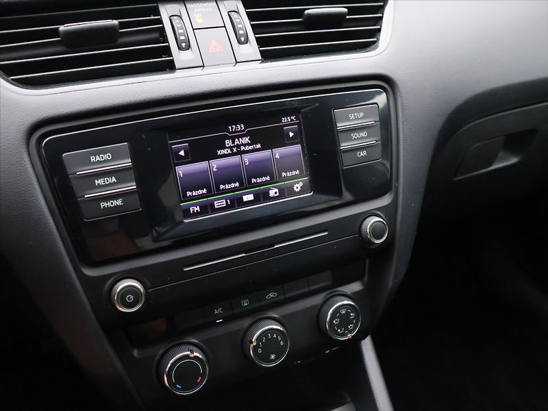 Škoda Octavia 1,2 TSI 63 kW Tempomat CZ - fotka 16 z 27