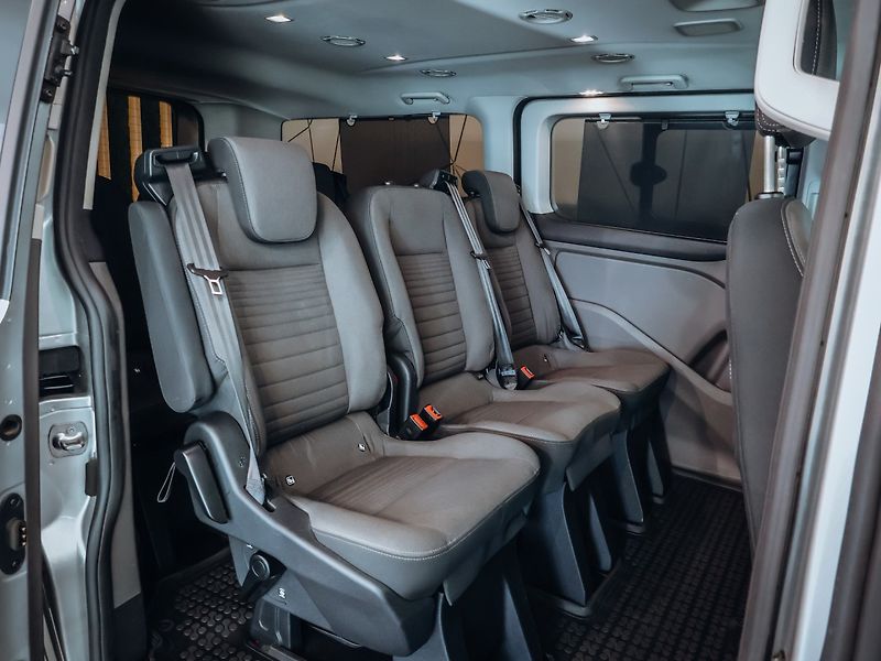 Ford Tourneo Custom 2.0TDCi Titanium AT 125 kW L2 - fotka 22 z 27