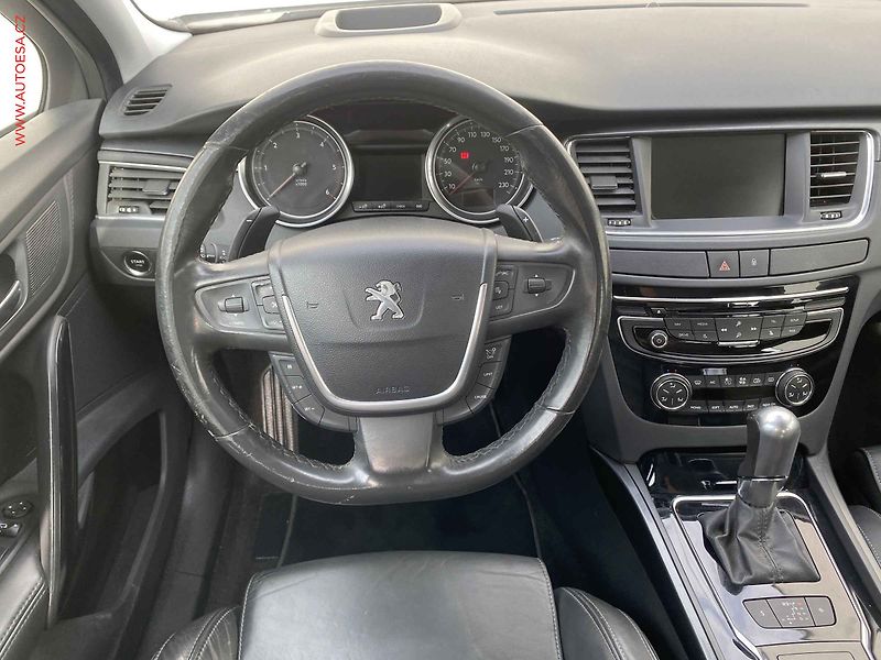Peugeot 508 (2014) 2.0 HDi, Allure, AT, LED, TZ - fotka 11 z 18