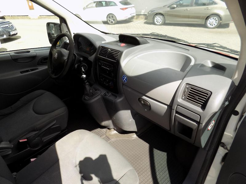 Citroën Jumpy (2011) 2.0 HDi - fotka 11 z 13