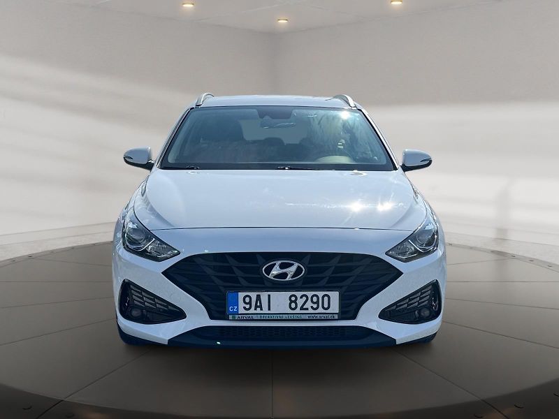 Hyundai i30 (2022) COMFORT 1.5i 80kW CZ DPH - fotka 2 z 11