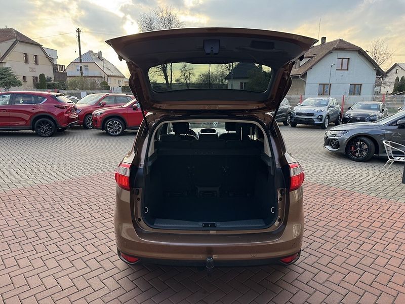 Ford C-MAX (2013) 1.0i EB Klima Winter Paket - fotka 18 z 44