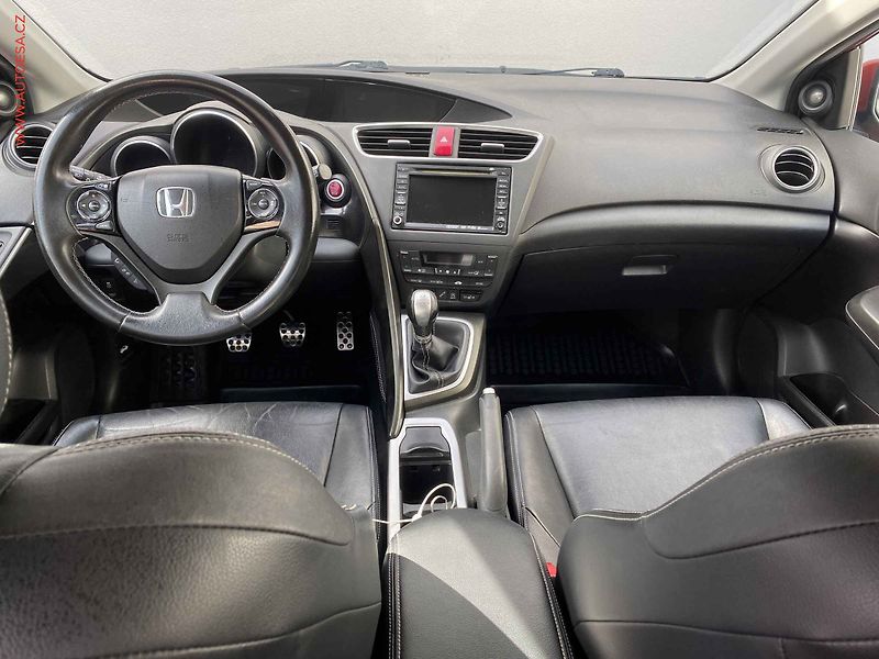 Honda Civic (2014) 1.6 i-DTEC, ČR, Bixen, kamera - fotka 8 z 20
