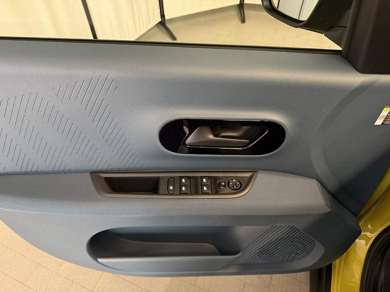 Fiat Grande Panda (2026) La Prima 1.2 Turbo Hybrid 110k - fotka 16 z 26