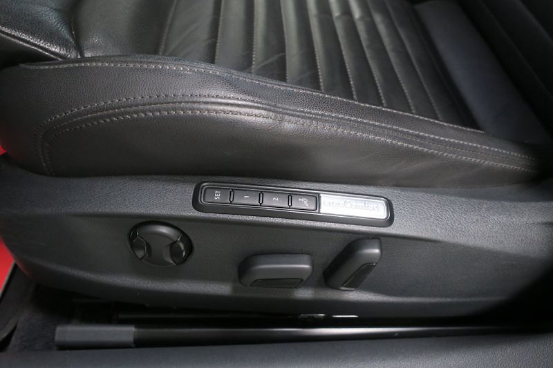 Volkswagen Passat Variant (2017) 2.0 TDI 176kW 4M. DSG Alltrack - fotka 11 z 50