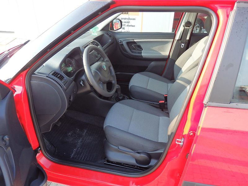 Škoda Fabia 1.2 TSI 63 kW KLIMA, ZÁVĚS - fotka 6 z 14