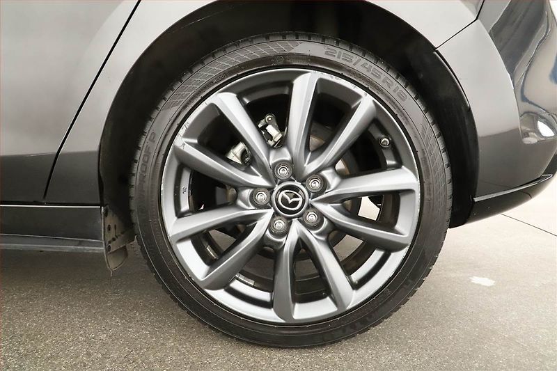 Mazda 3 (2020) 2.0 Skyactiv-G, ČR,1.maj, Navi - fotka 15 z 15