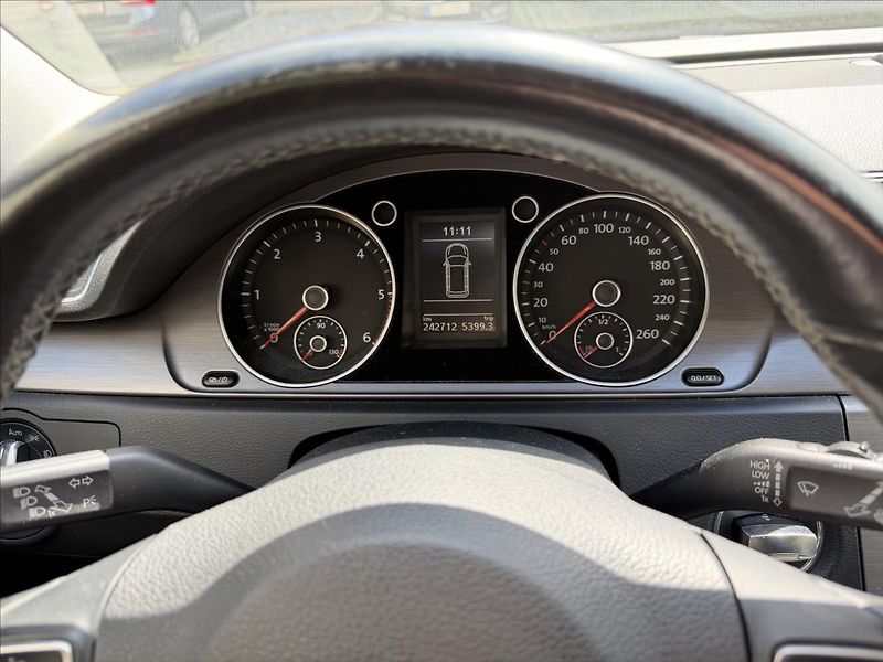 Volkswagen Passat 2,0TDi 103kW Comfort. Variant - fotka 13 z 14