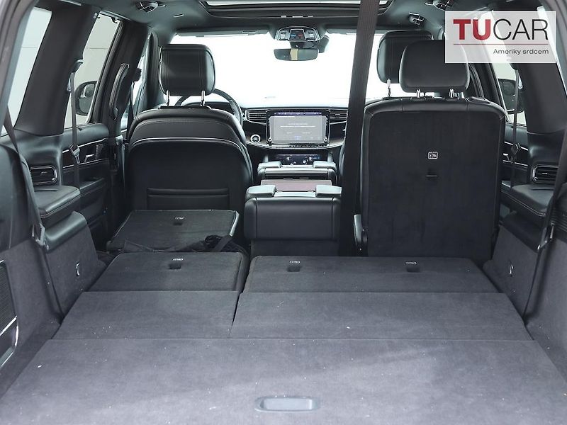 Jeep Grand Wagoneer (2022) 6.4 V8 SERIES III  - fotka 40 z 45