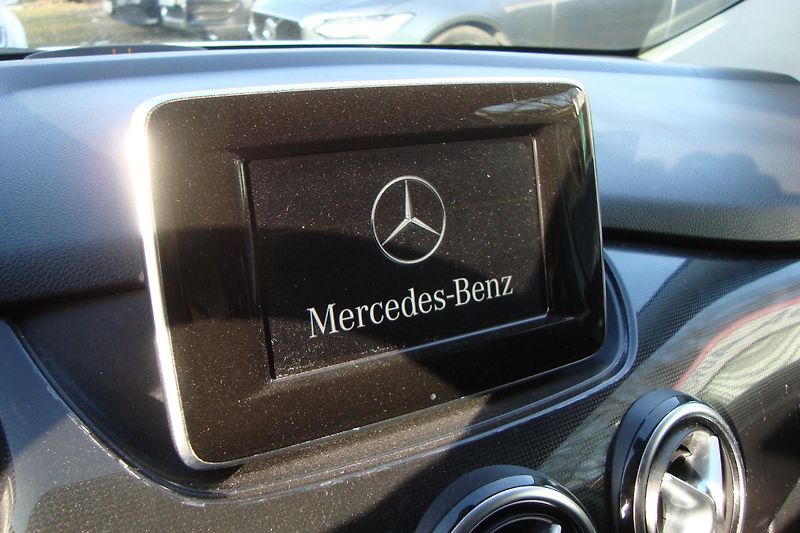 Mercedes-Benz Třídy B (2012) 180 CDi - fotka 40 z 81