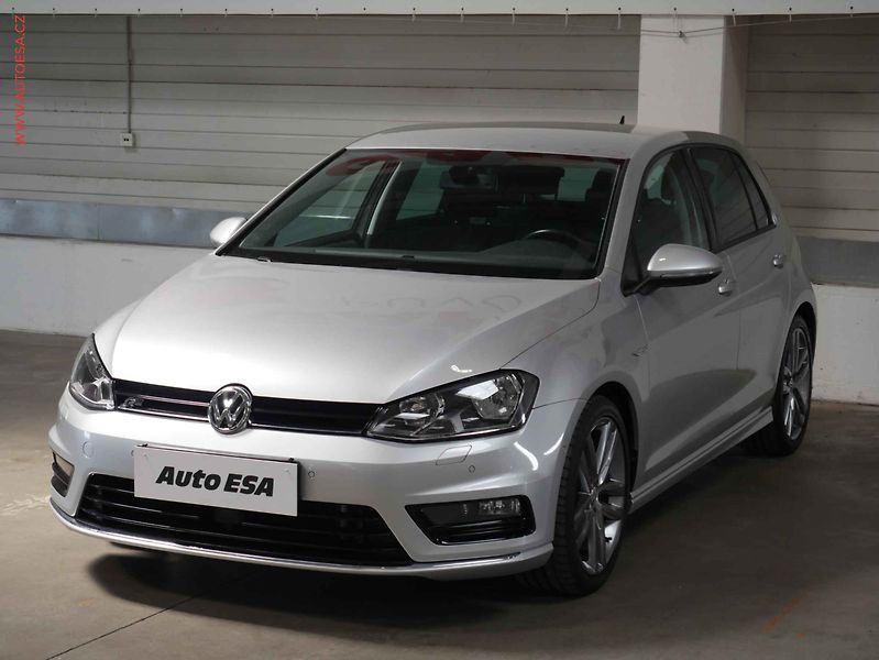 Volkswagen Golf (2015) 1.4 TSi R-Line, CUP - fotka 3 z 23